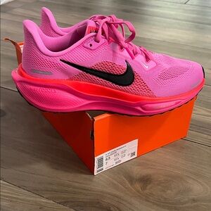 Nike women’s Pegasus 41 size 8.5 New with Tags!